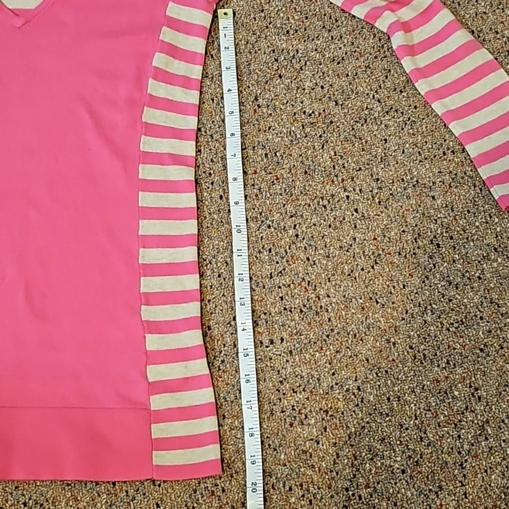 Lilly Pulitzer V-Neck Sweater! Worn Once!! - Picture 9 of 12
